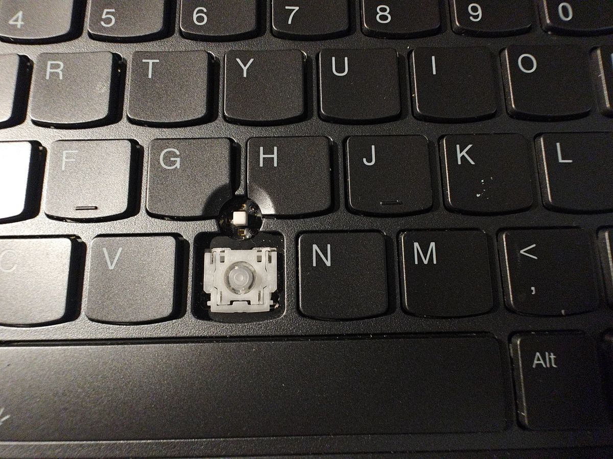 B key on T14 Gen 3 had a different scissor
switch