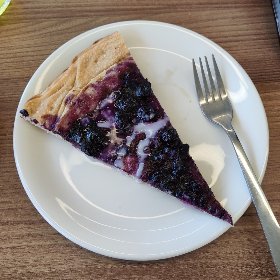 Blueberry pizza