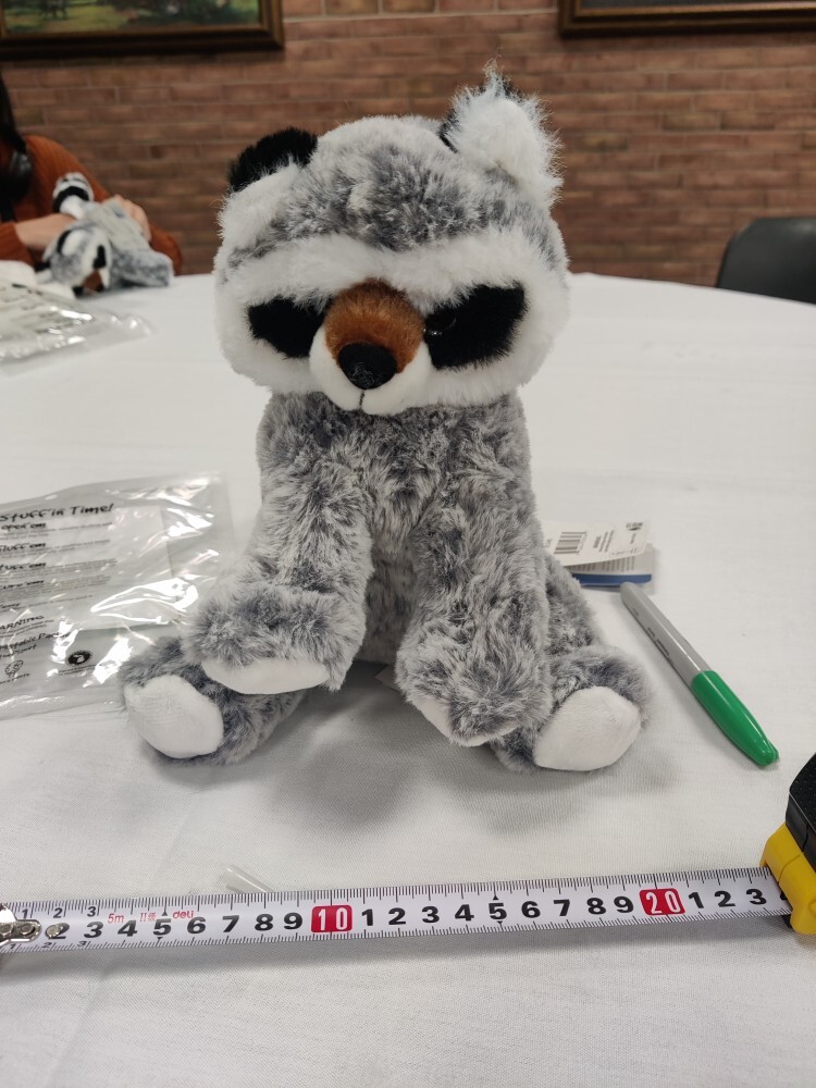 Raccoon plush ~15 cm wide